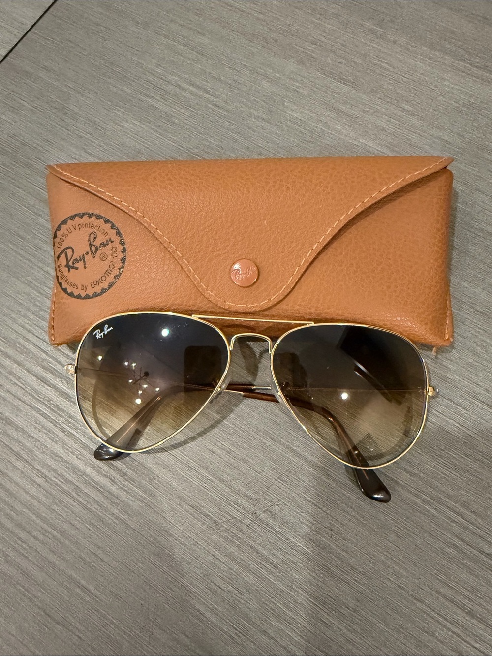 Ray-Ban Aviator Gold Frame Sunglasses with Brown Gradient Lenses - Unisex